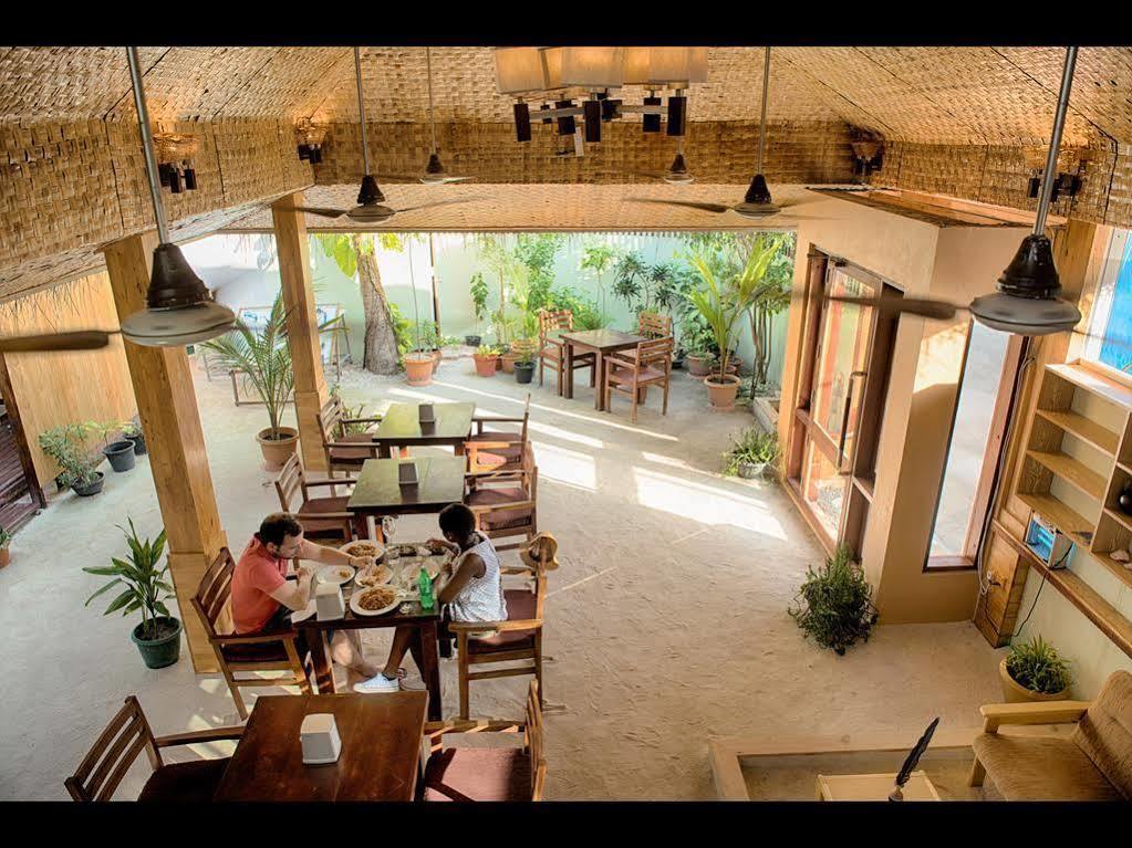 Narnia Maldives Hotell Maafushi Exteriör bild